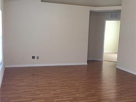 3rd image of 4021 28th St SW