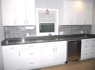 105 Ferncliff Ave, Springfield, MA 01119