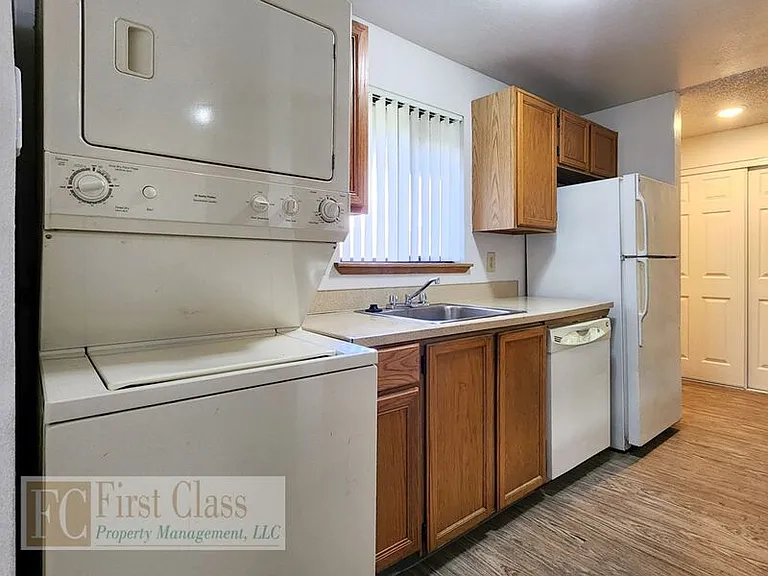 4748 SW Murray Blvd — Photo 8