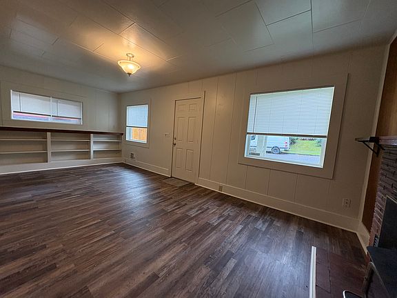2nd image of 1258 Birch Ave