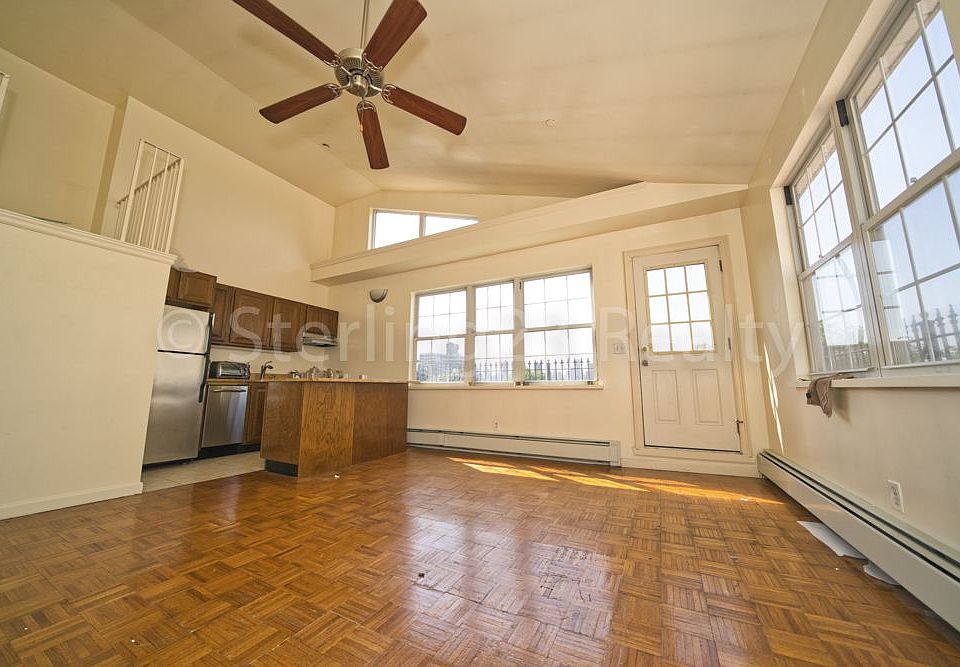 1st image of 2566 12th St Ph 1