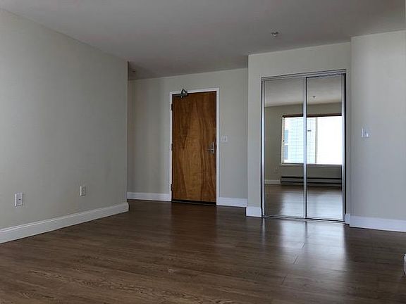 4th image of 405 12th Ave APT 304