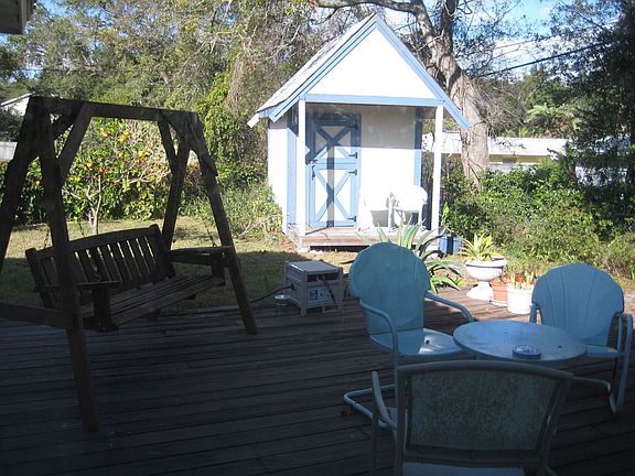 5th image of 1414 Bentley St