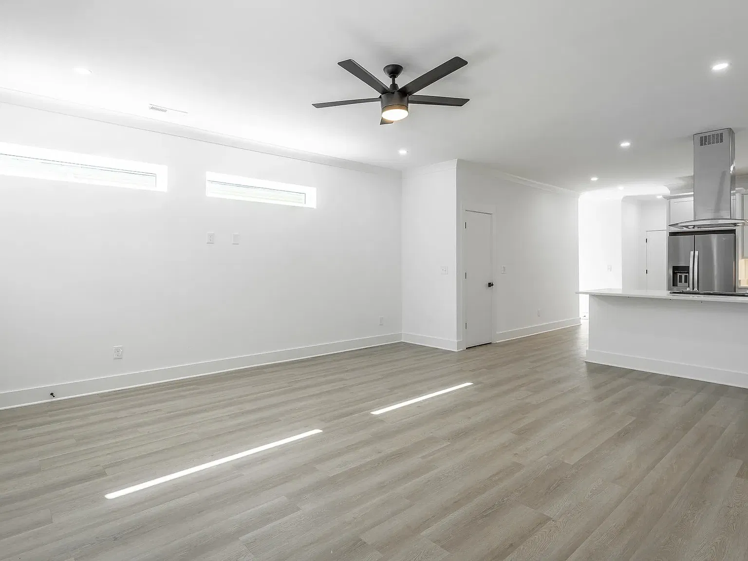 3 bed, 1700 sqft, $2,300 — Photo 3