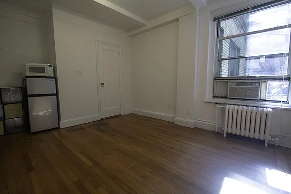 Rented by Benjamin Rose Real Estate | media 9