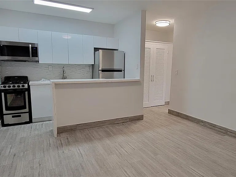 1723 Liberty St #5 — Photo 1