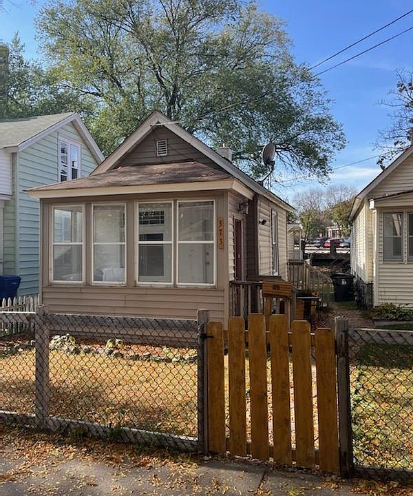 373 Erie St, Saint Paul, MN 55102 Zillow