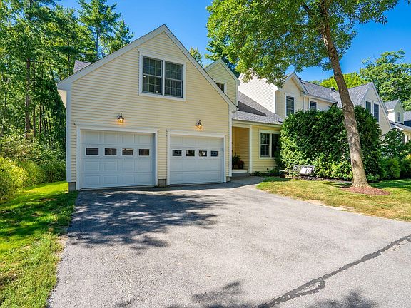 2nd image of 33 Feeney Way #23