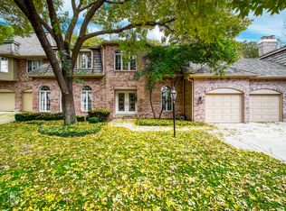 447 Le Provence Cir, Naperville, IL