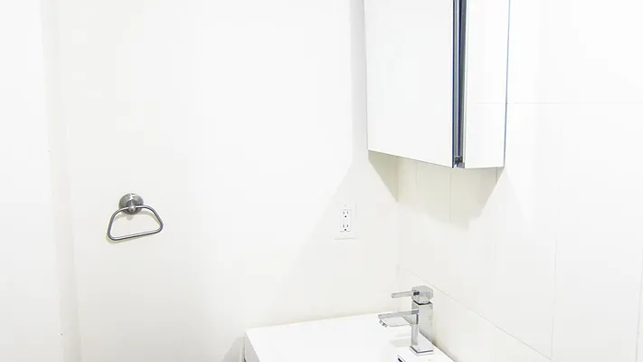 Rented by Nooklyn NYC LLC | media 21