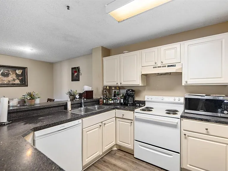 4045 Crockers Lake Blvd #11 — Photo 11