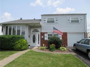 1826 Stonington Rd, Bethlehem, PA 18018