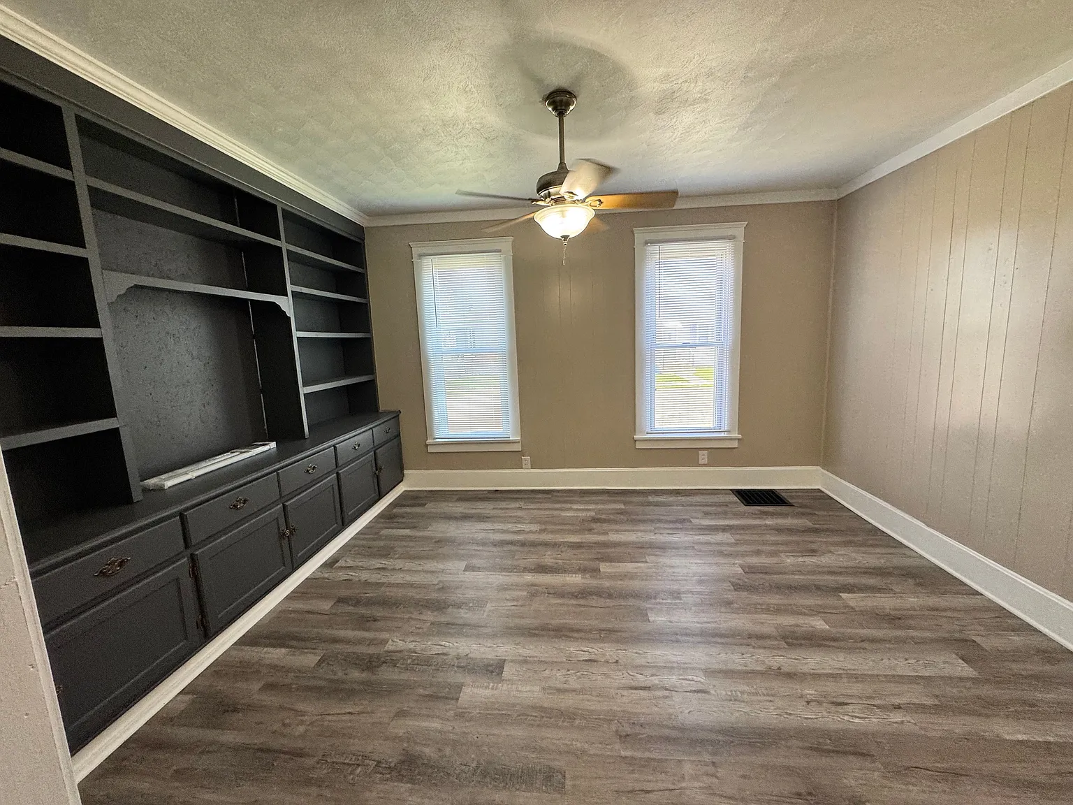 2 bed, 1.0 bath, 1170 sqft, $1,400 — Photo 3
