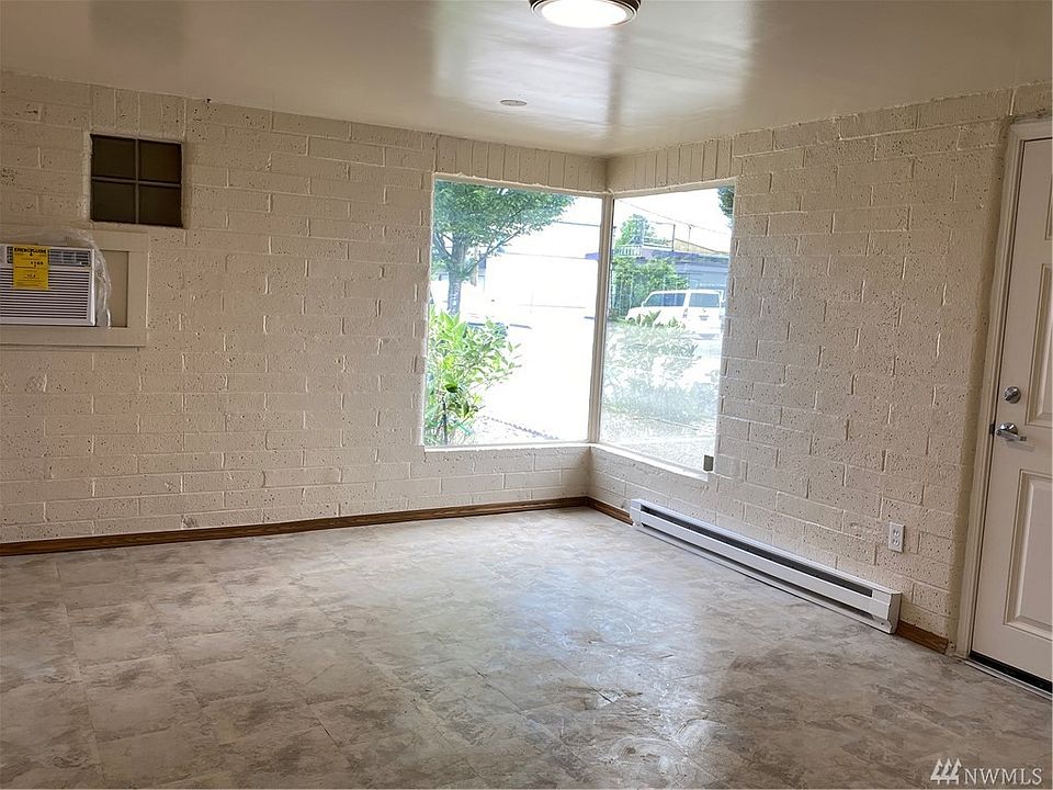 2nd image of 1201 E Main