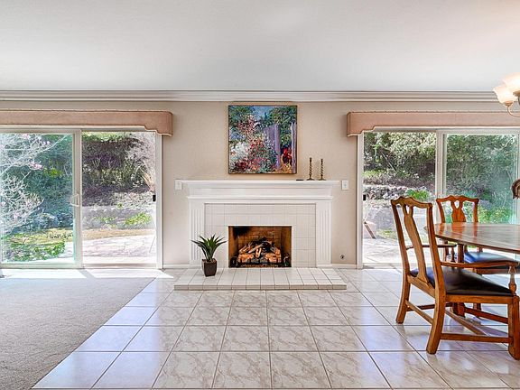 4th image of 431 Oak Brook Lane