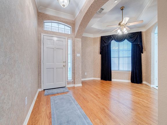 3rd image of 14628 Flanders Ct