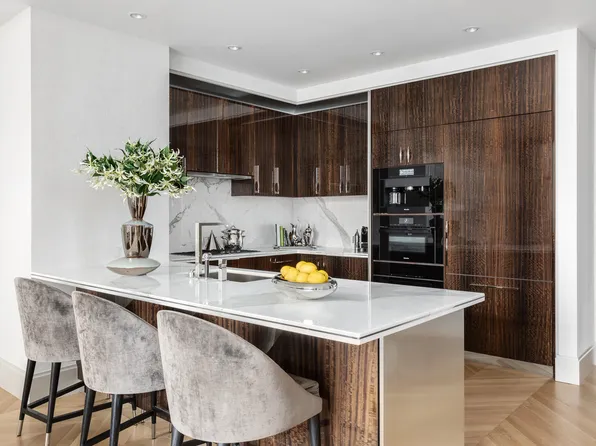 217 West 57th Street image 4 of 23