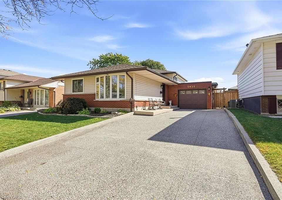 1st image of 2432 Cyprus Ave