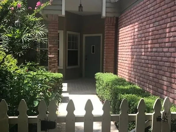 3888 NW 25th Cir, Gainesville, FL 32606