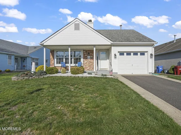 6 Cancun Street, Berkeley, NJ 08721