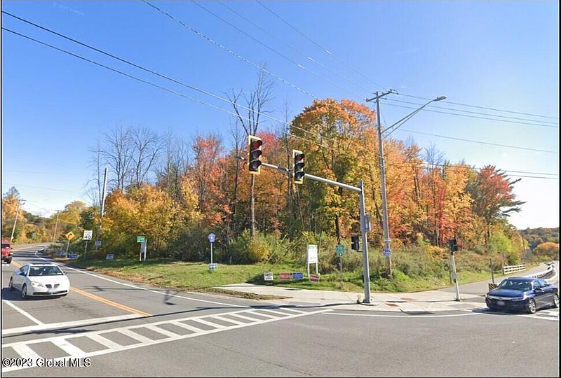 2nd image of 898 Riverview Road