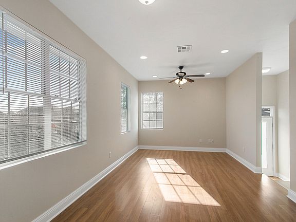 3rd image of 407 N Tonti St
