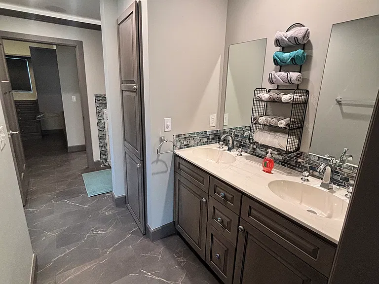 135 N Locust St — Photo 13