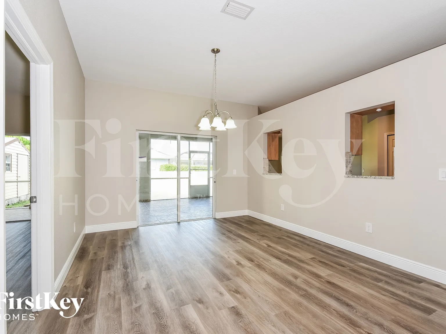 3 bed, 2.0 bath, 2093 sqft, $2,230 — Photo 4
