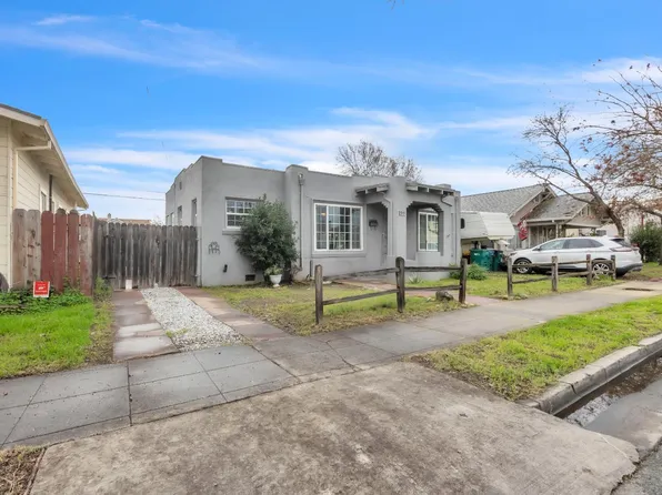 122 E Monterey Ave, Stockton, CA 95204