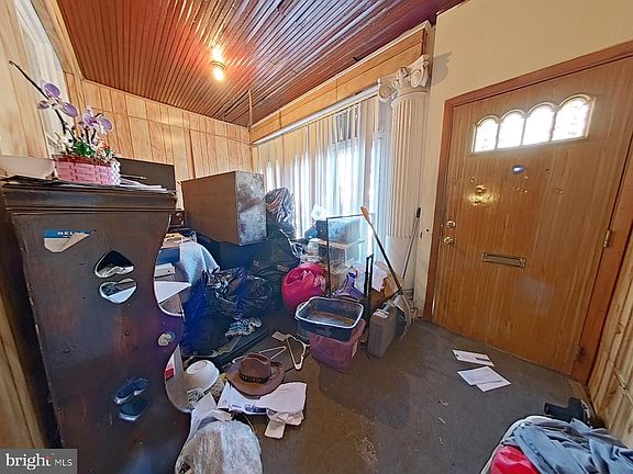 3rd image of 729 Wynnewood Rd