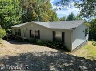 205 Squash Dr, Purlear, NC 28665