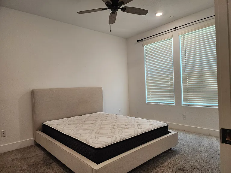 2816 E Teaberry Dr — Photo 9