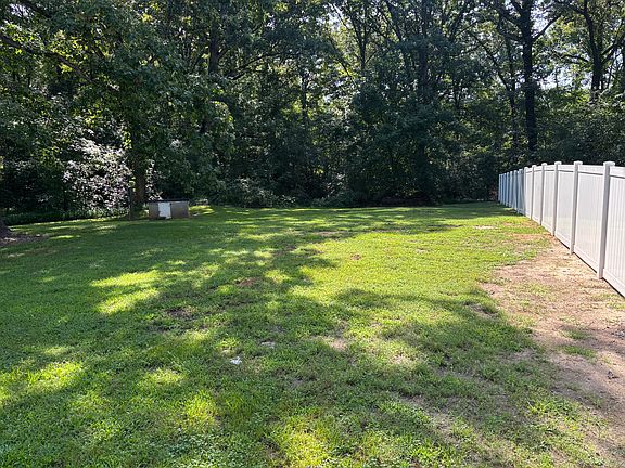 2nd image of 1613 Boy Scout Rd