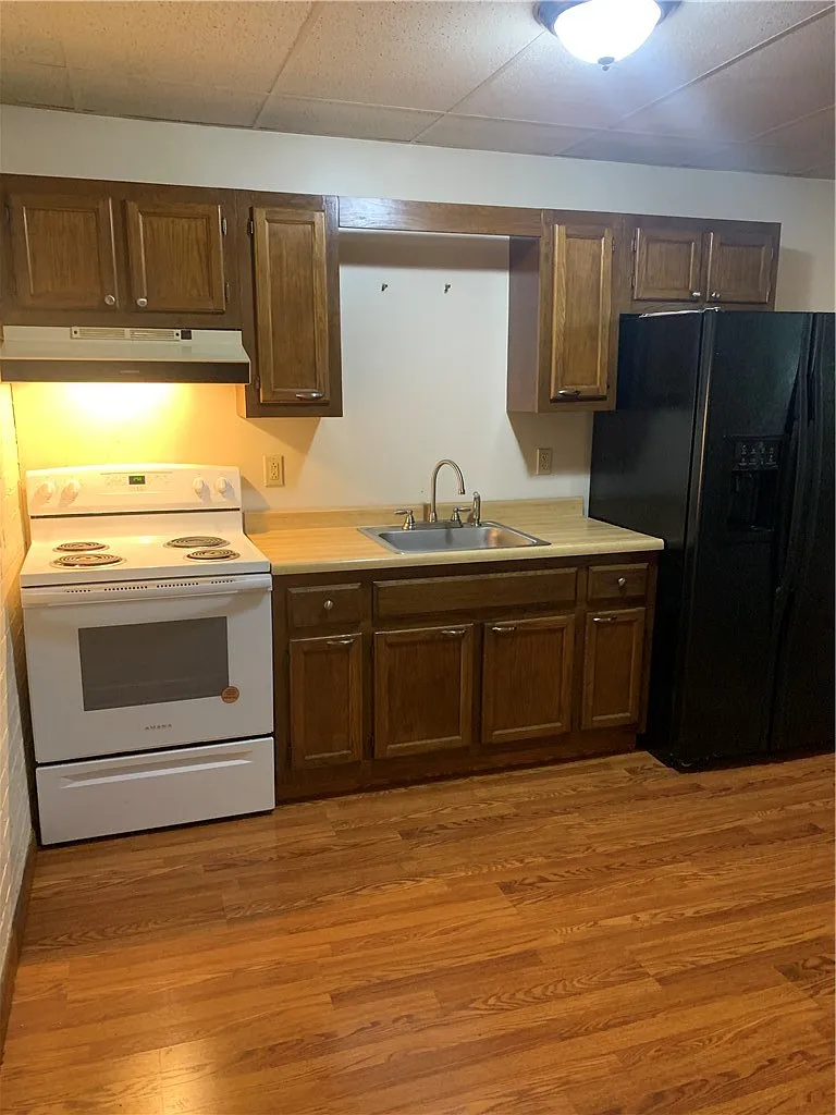 2 bed, 850 sqft, $950 — Photo 4