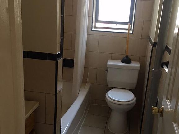 4th image of 8818 150th St APT D6