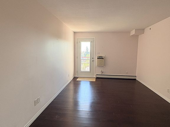 5th image of 5311 49th St #406