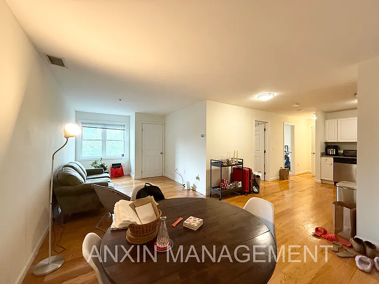 660 Cambridge St #401 — Photo 9