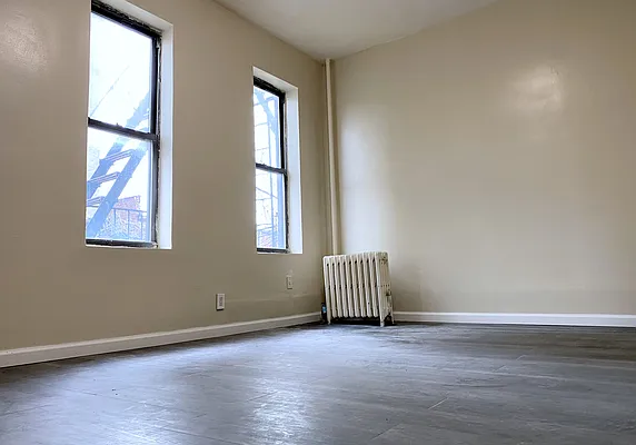 Rented by Douglas Elliman | media 14