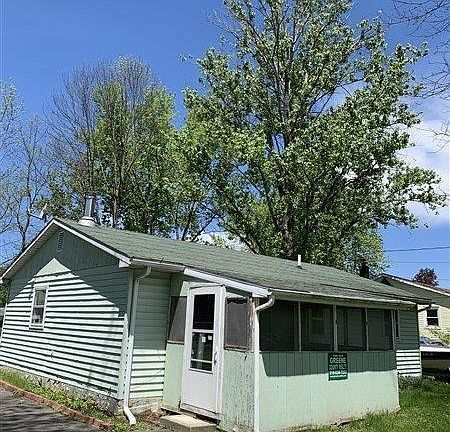 2nd image of 8 Howard Drive