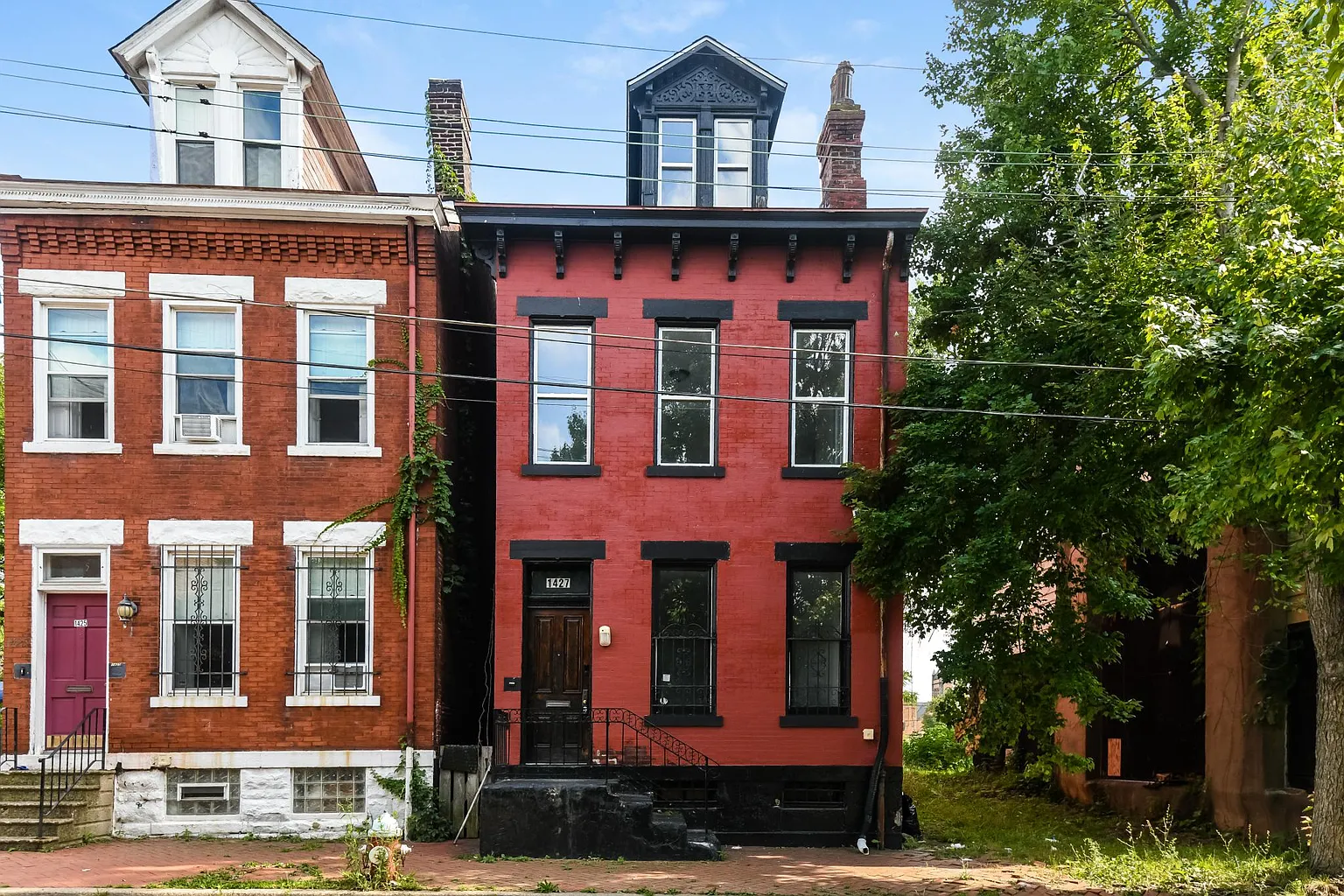 1427 Adams St photo 1