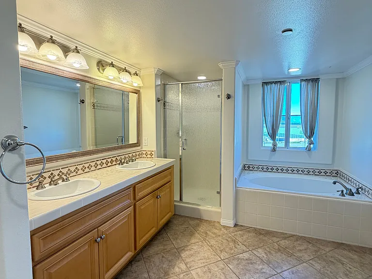 Tradewinds Dr — Photo 24