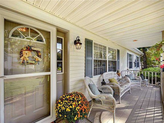 2nd image of 27 Northumberland Dr