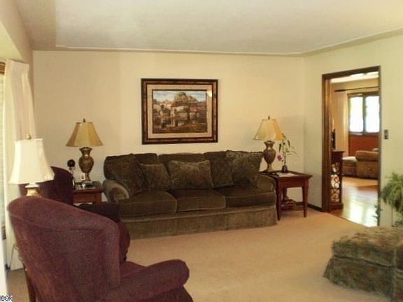 3rd image of 2704 Pama Lou Ave