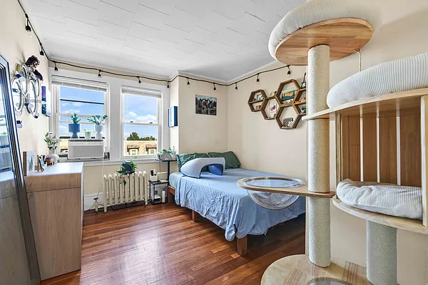 Bedroom, photo 1