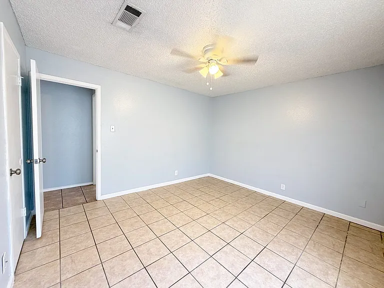 2 Star Cir — Photo 17
