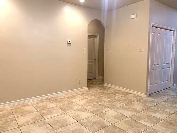 4th image of 710 Alta Vista Dr #110