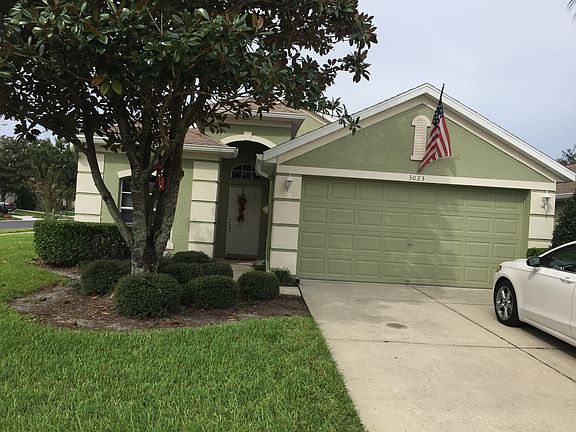 2 Car Garage/driveway