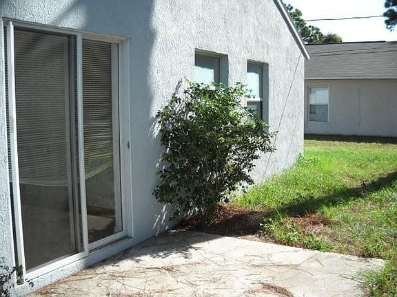 5th image of 305 Willow St