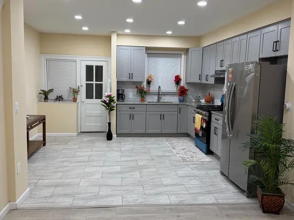 271 S Felton St, Philadelphia, PA 19139