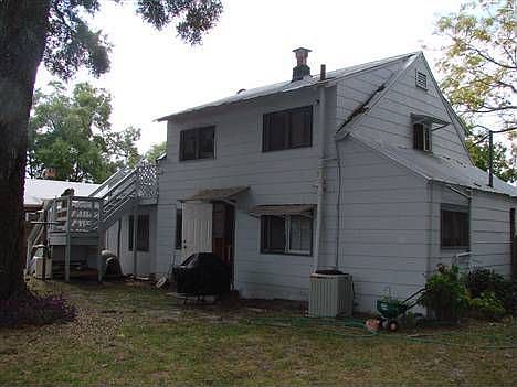 3rd image of 927 Oleander Ave